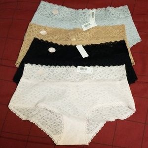 4-Love by Gap Lace shorty panties